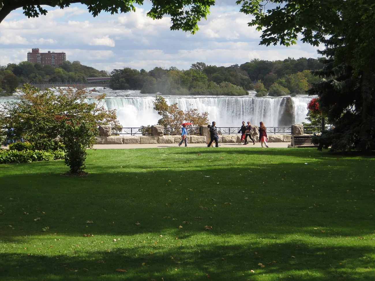 The Niagara day from Toronto